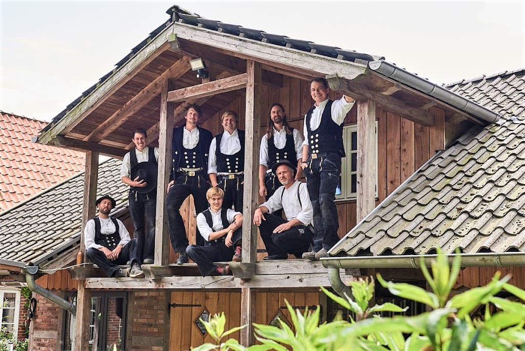 Holz & Hand GmbH - Zimmerermeister