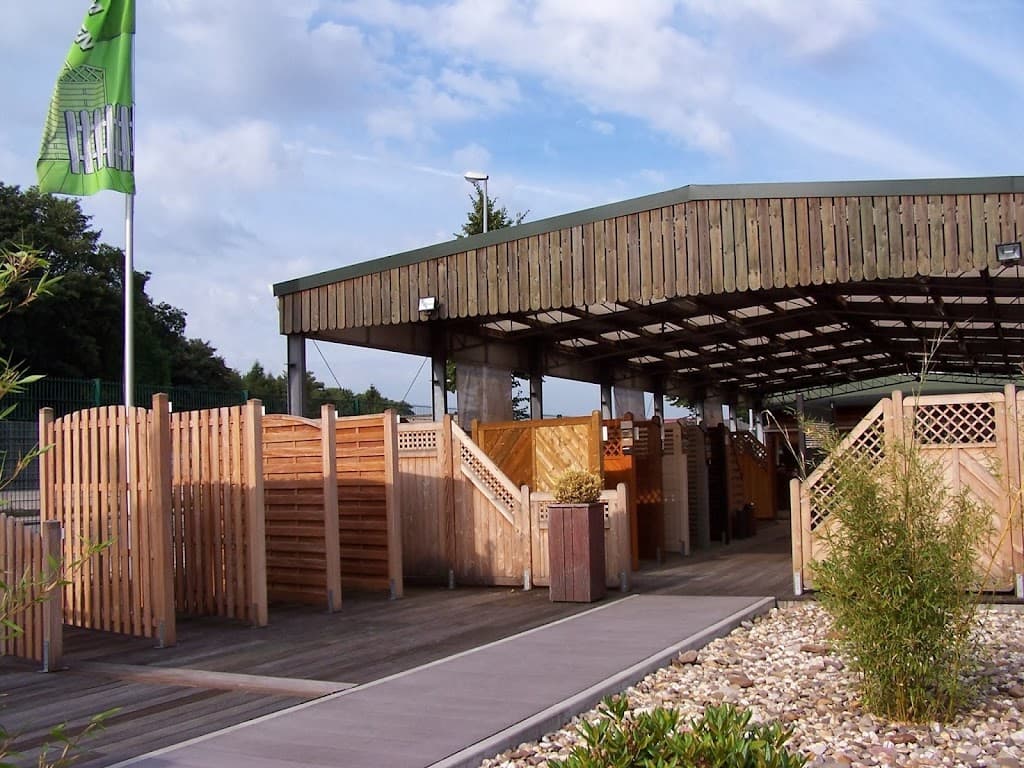 Holz-Bongartz GmbH Bauholz Gartengestaltung Terrassendielen WPC Zaun Sichtschutz