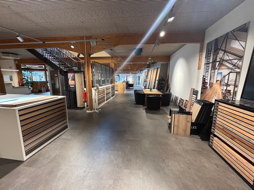 Hüttemann Düsseldorf- Holzbau Parkettböden Laminatböden Vinylböden Türen Terrassendielen WPC