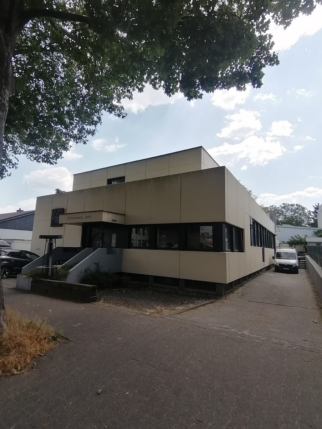 Jertz GmbH Schreinerei + Innenausbau